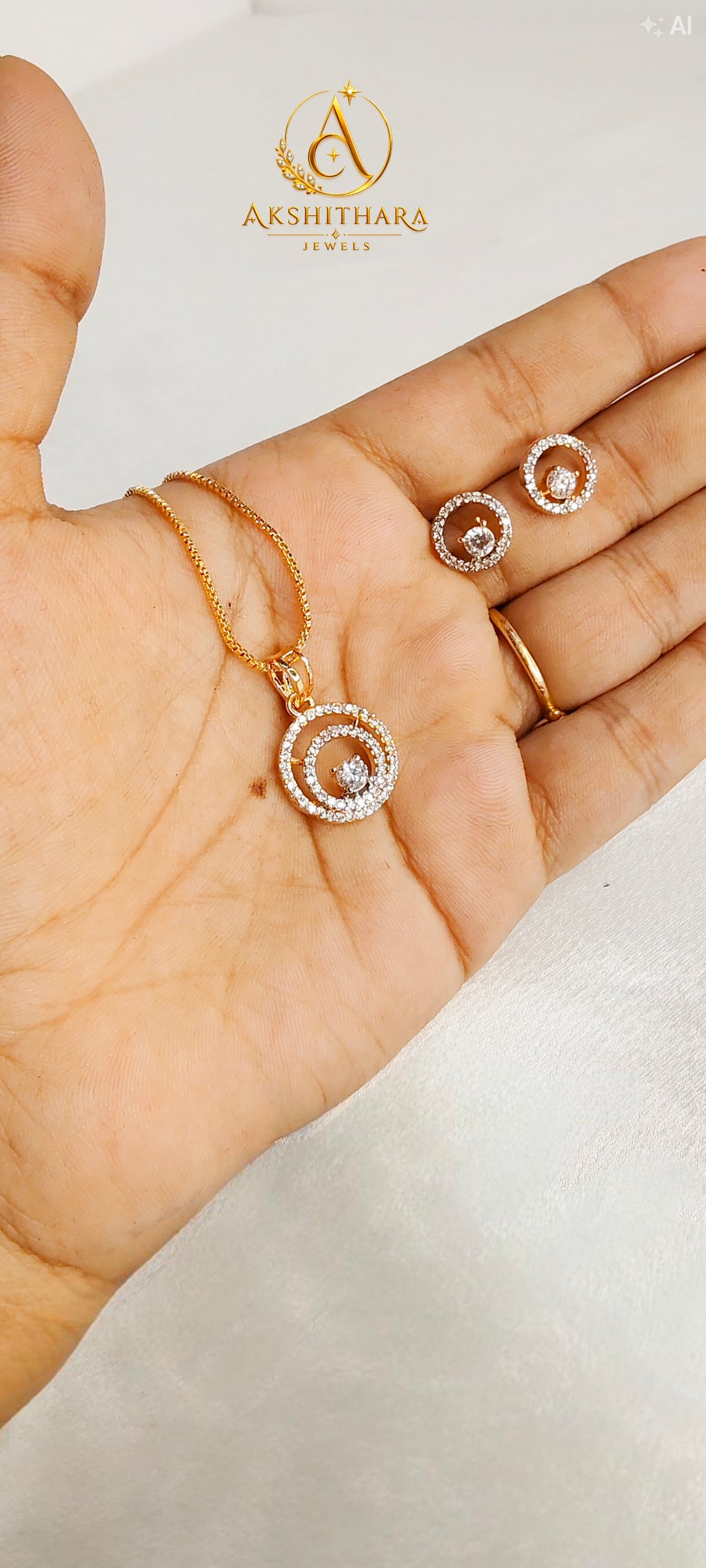 Aira Diamond Replica with Chain