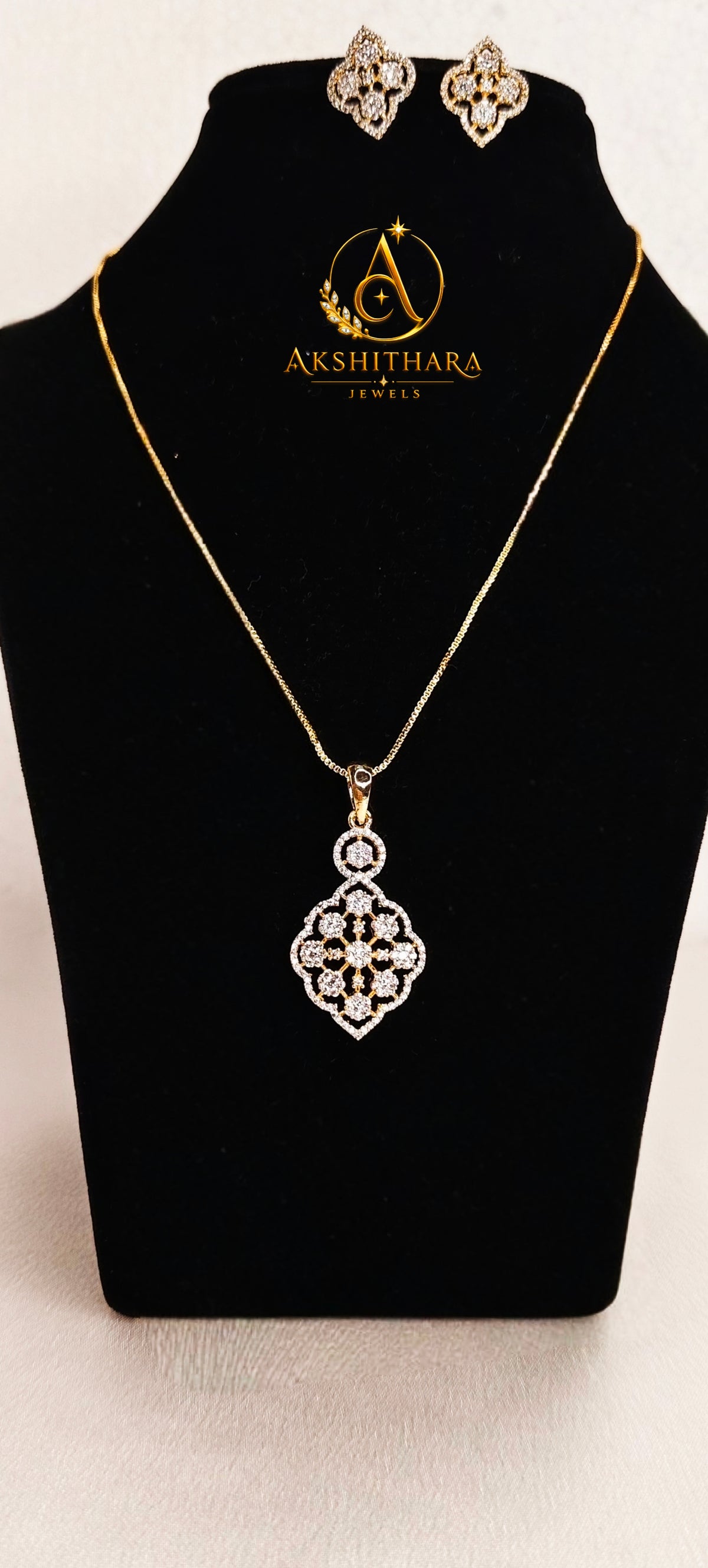 Mira Diamond Replica with Chain