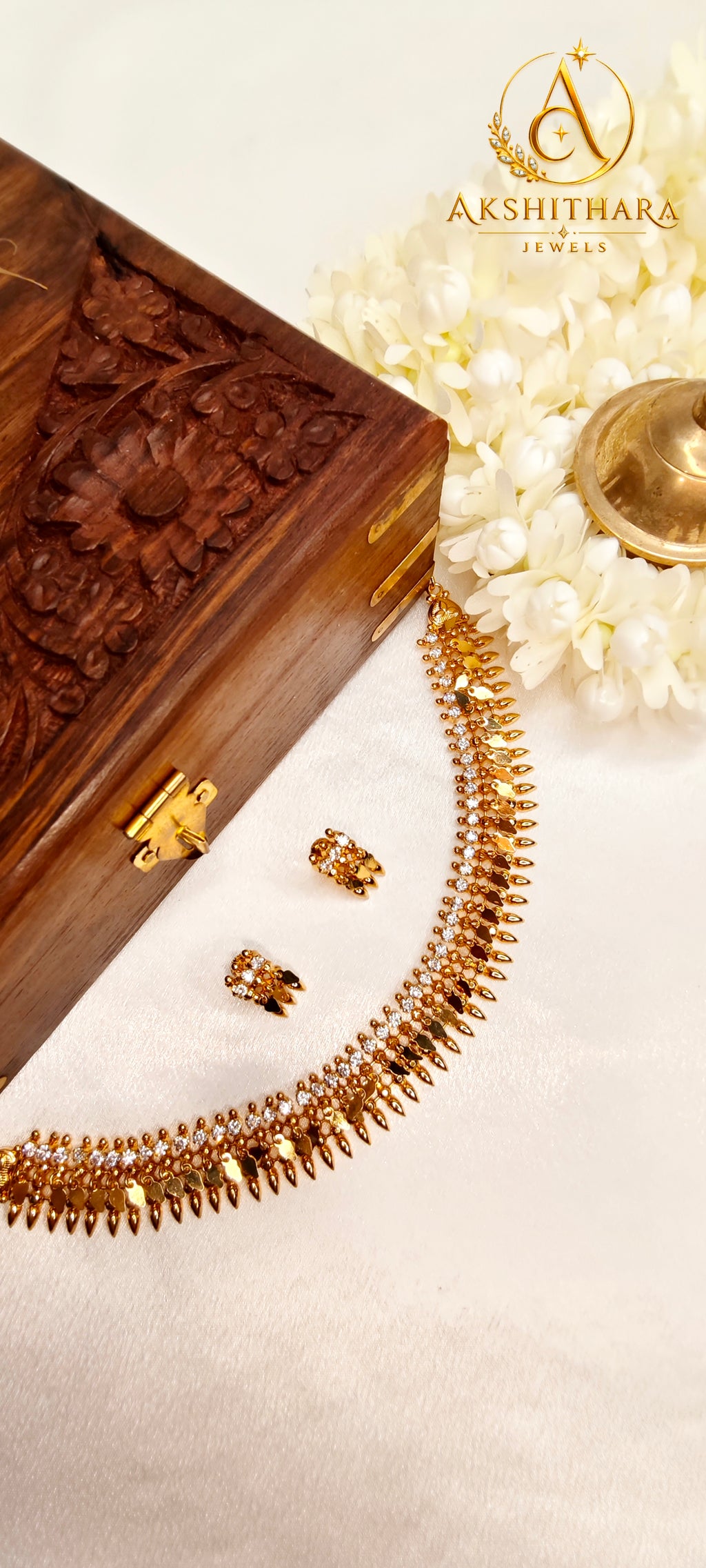 Premium Gold Plated white stone Elakkathali Necklace with Studs