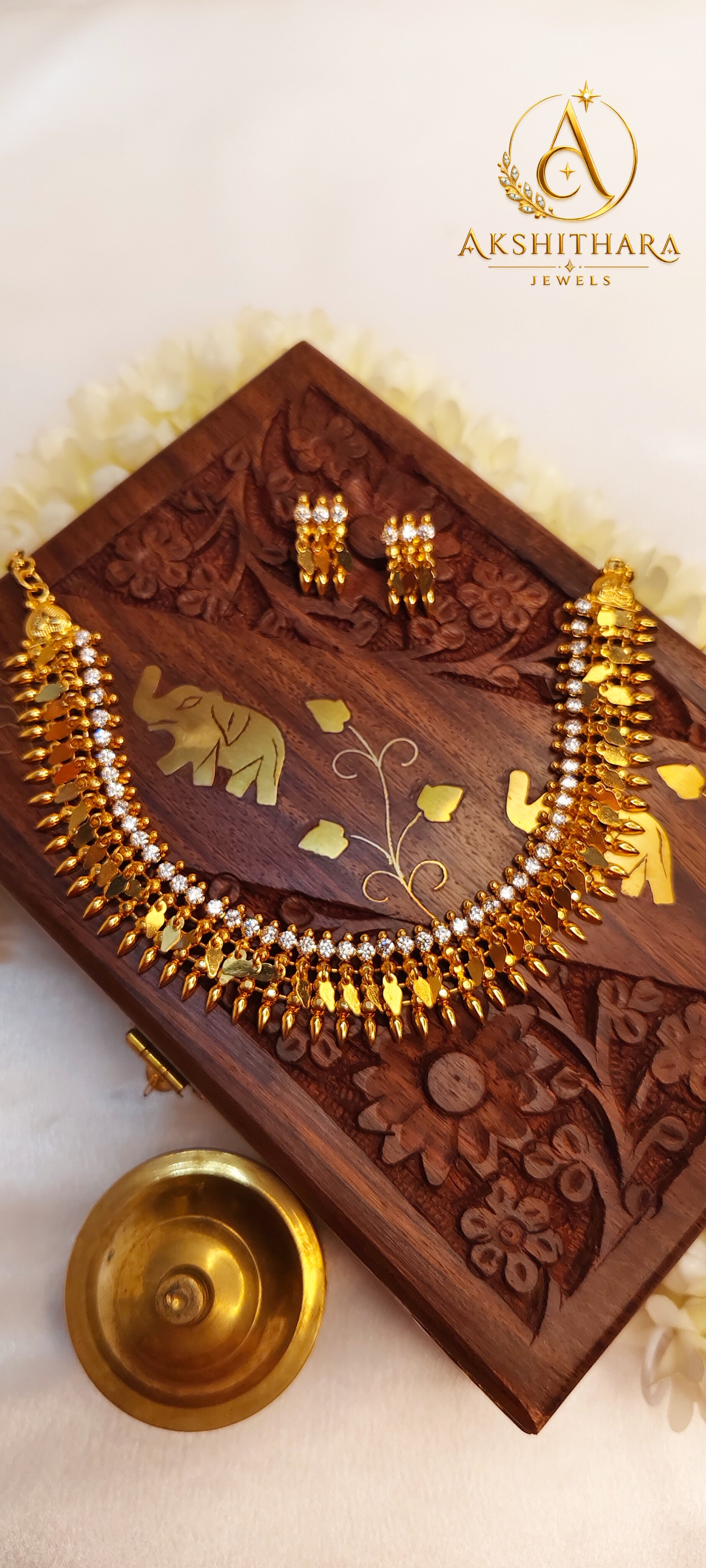 Premium Gold Plated white stone Elakkathali Necklace with Studs