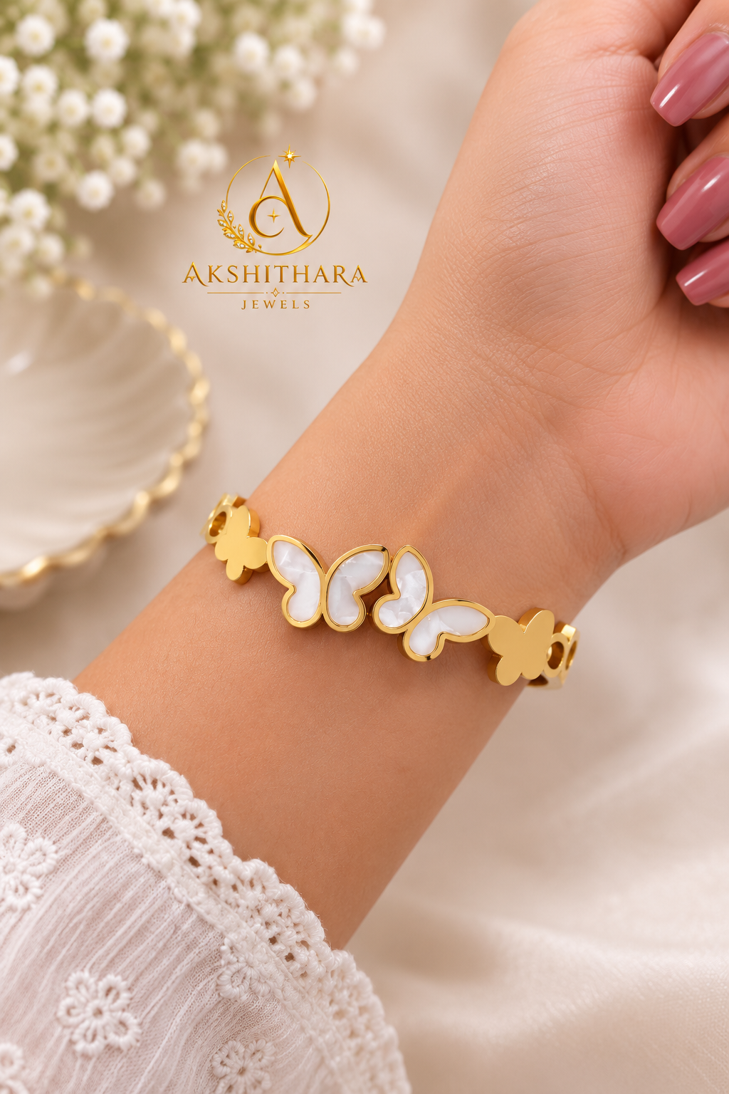 Ivory wings bangle