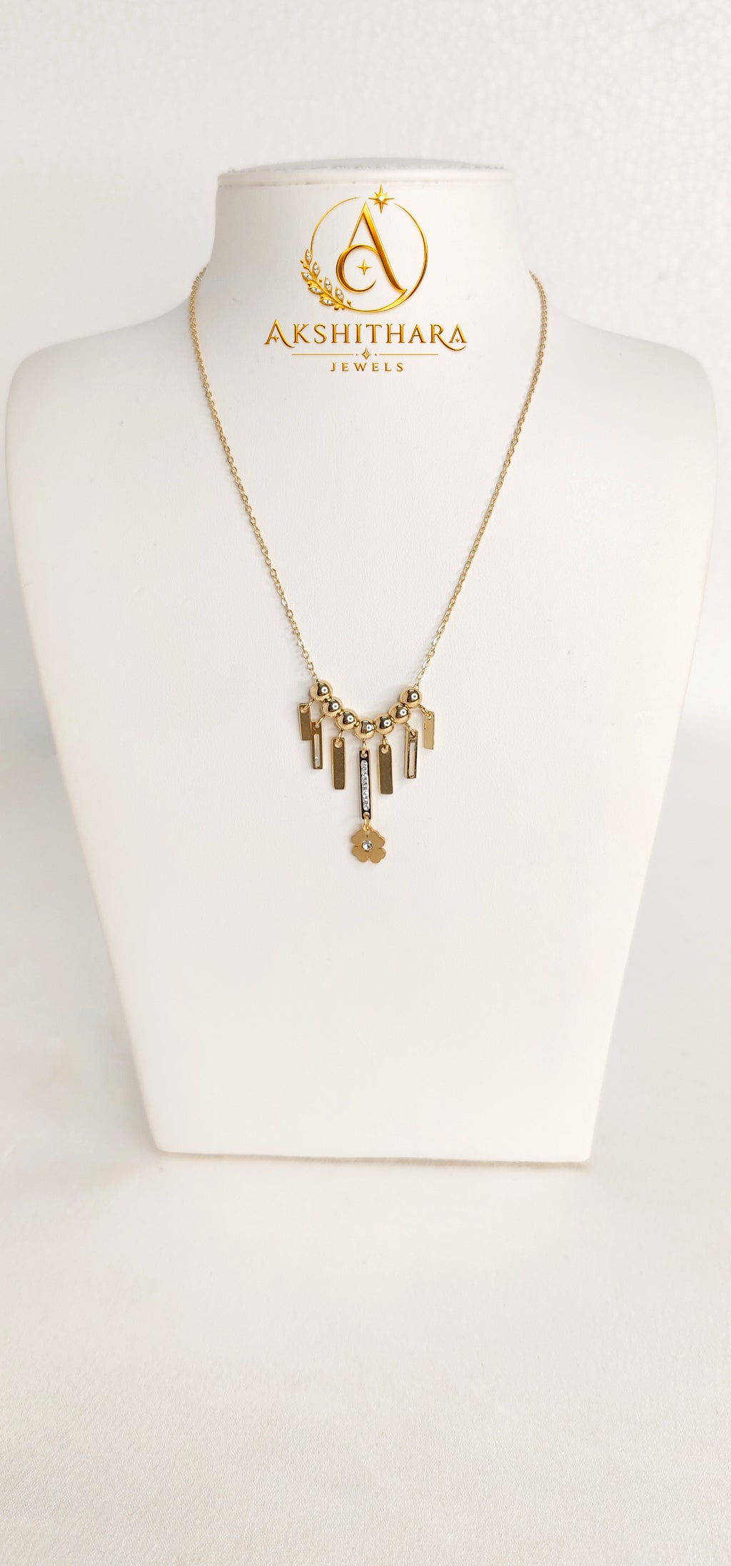 Daisy Charm Necklace