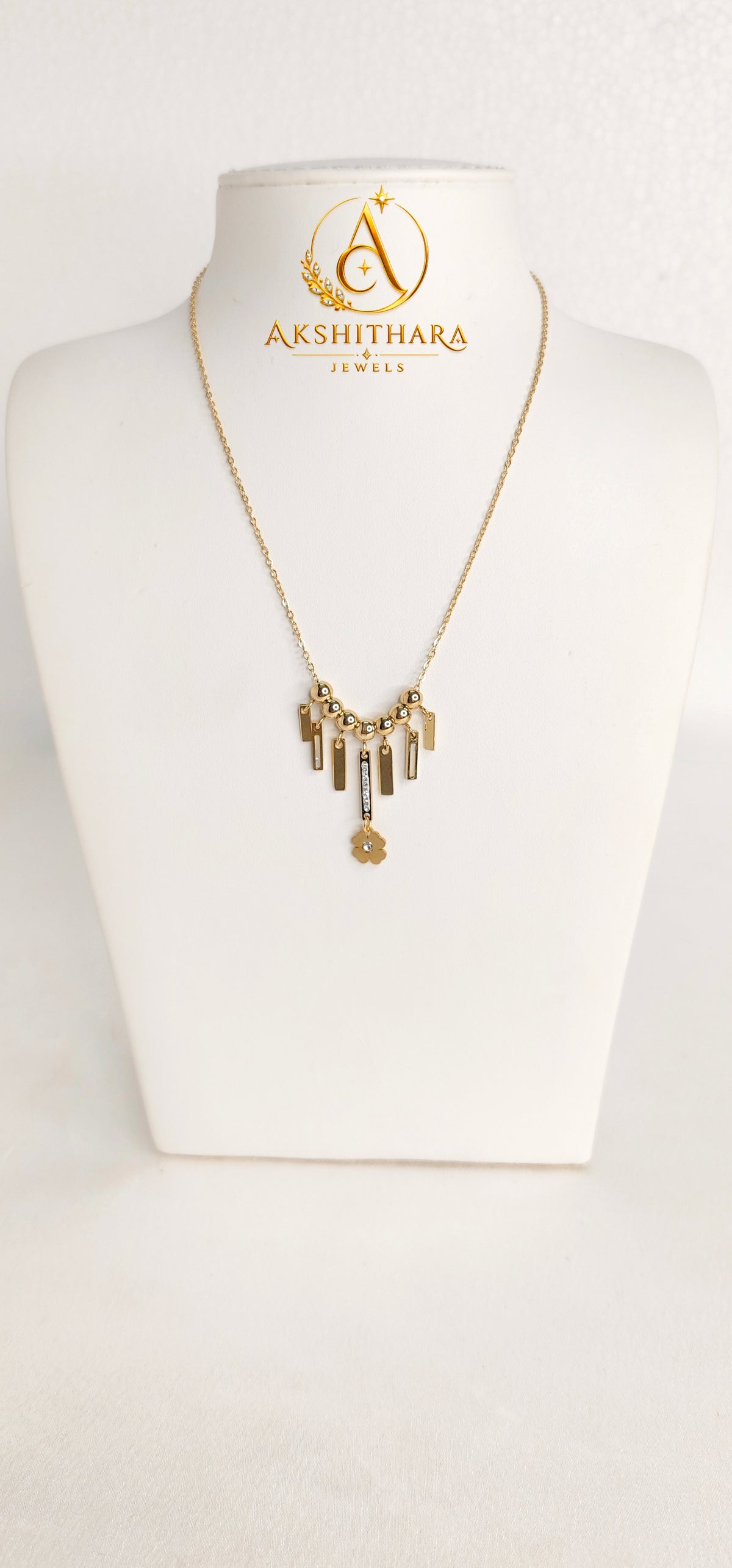 Daisy Charm Necklace