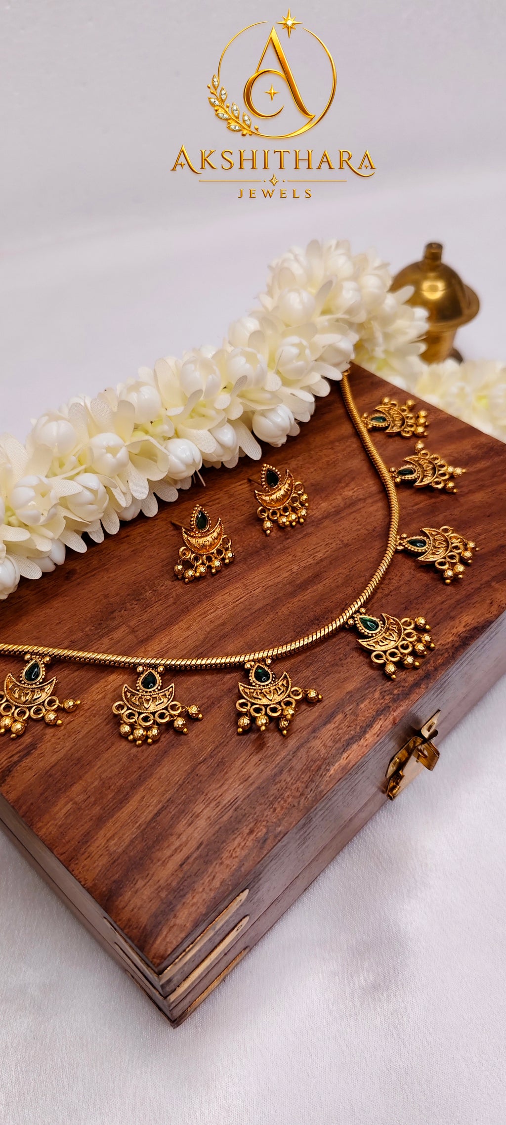 Chaandhbali Necklace Set