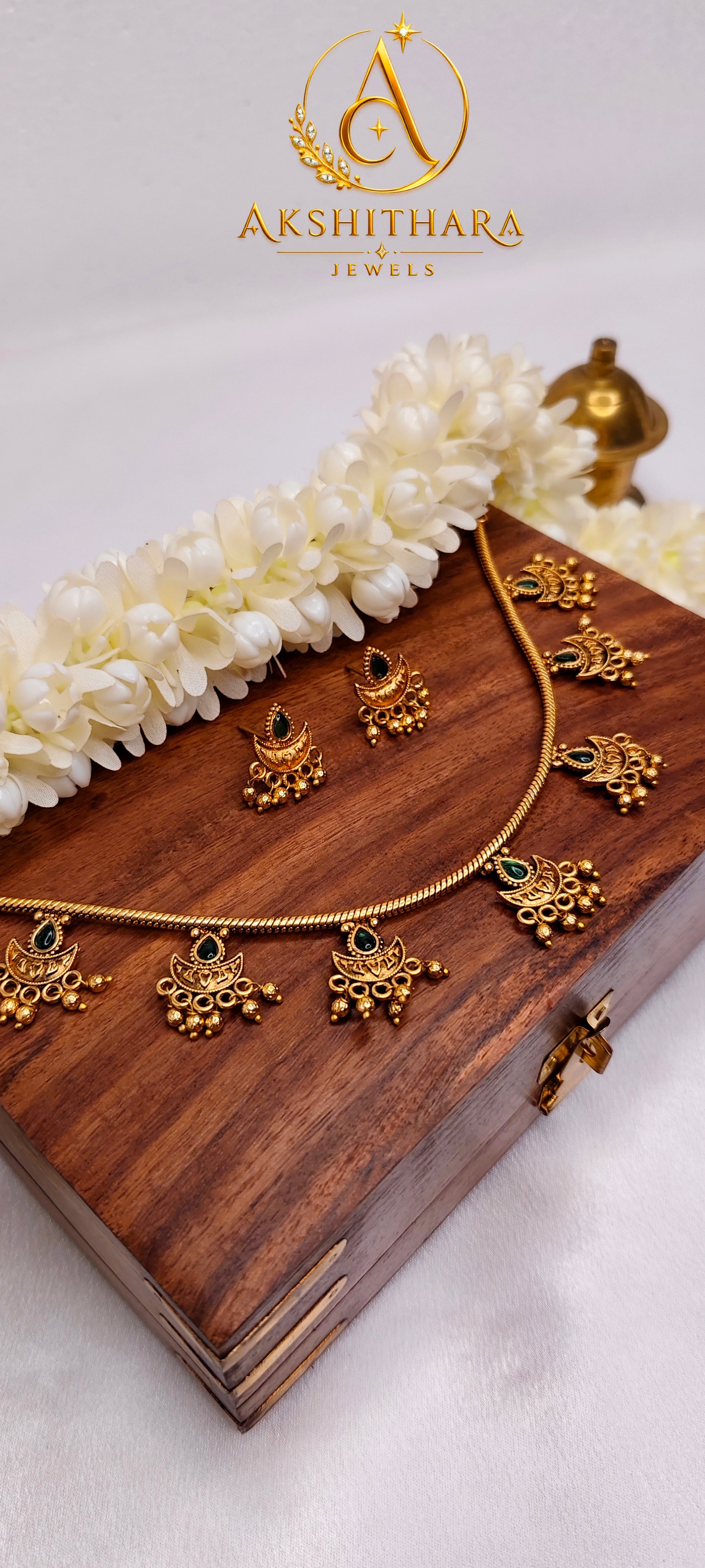 Chaandhbali Necklace Set