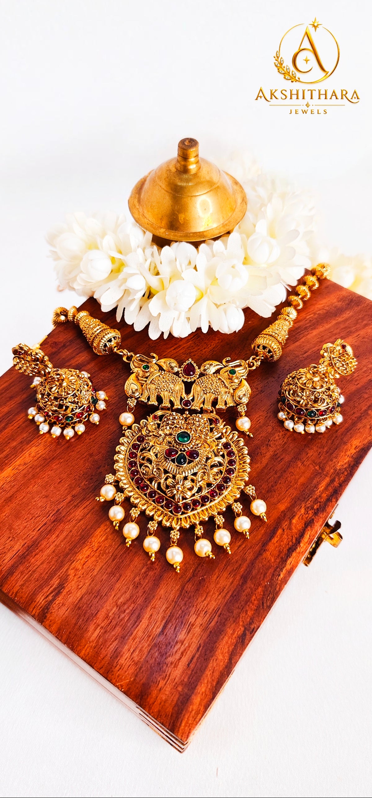 Non-Idol Royal Short Haram Set