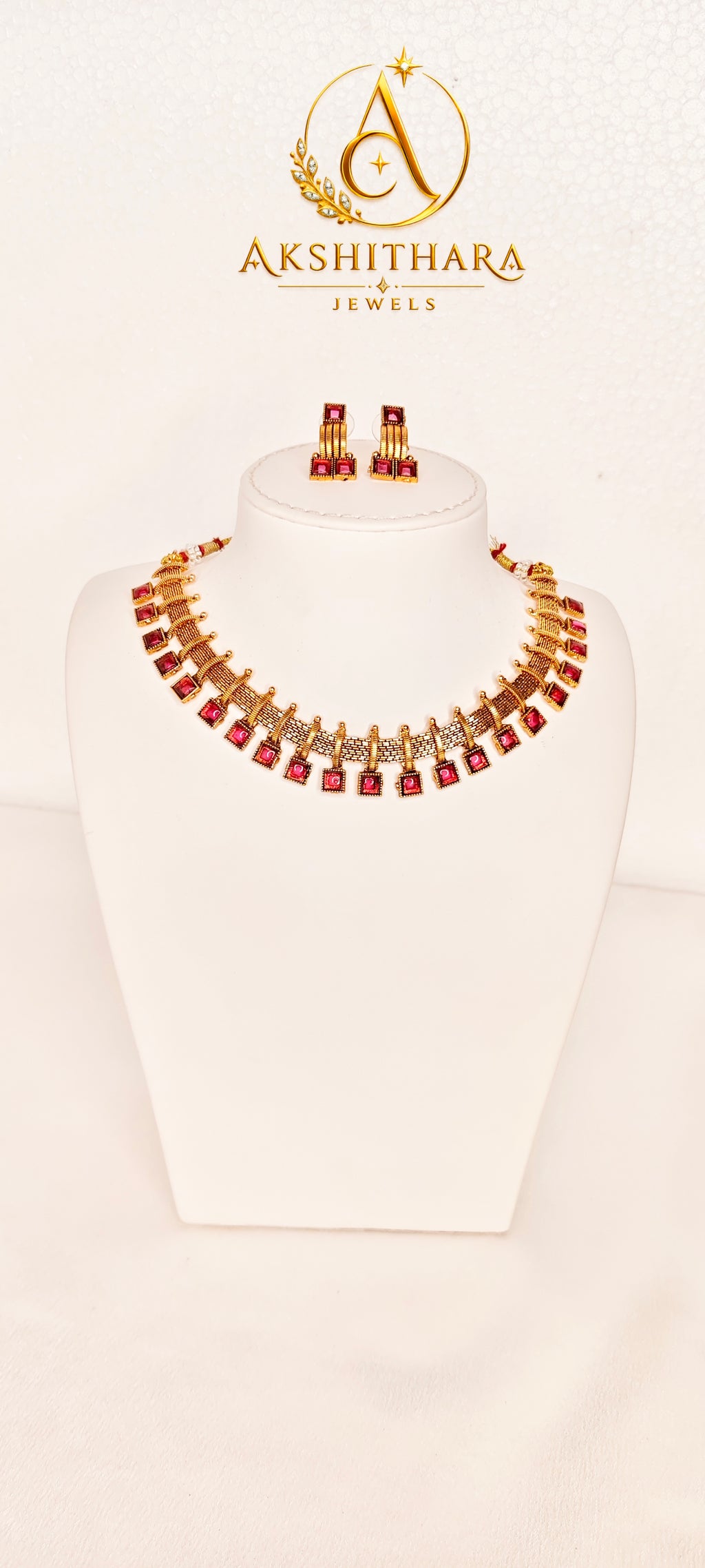 Chathuram Necklace