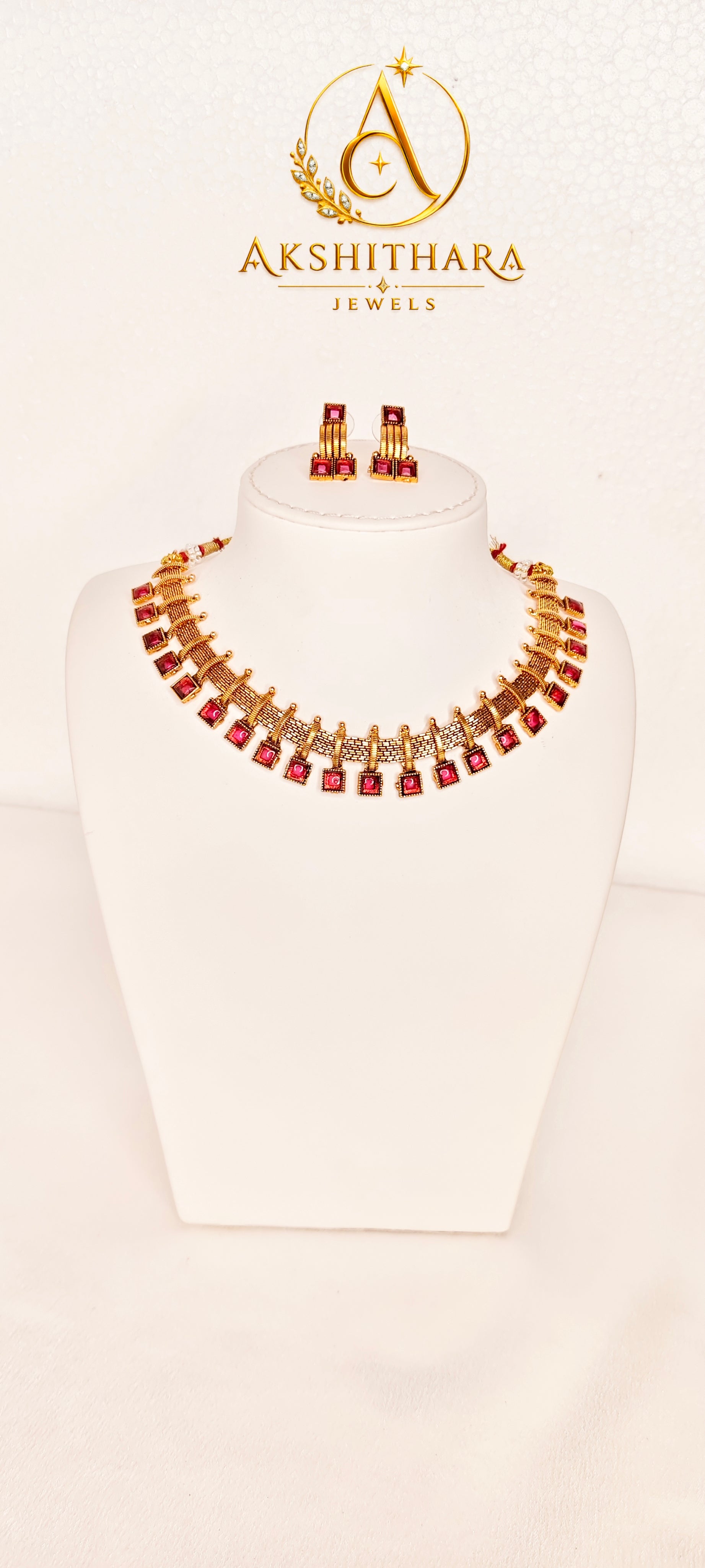 Chathuram Necklace
