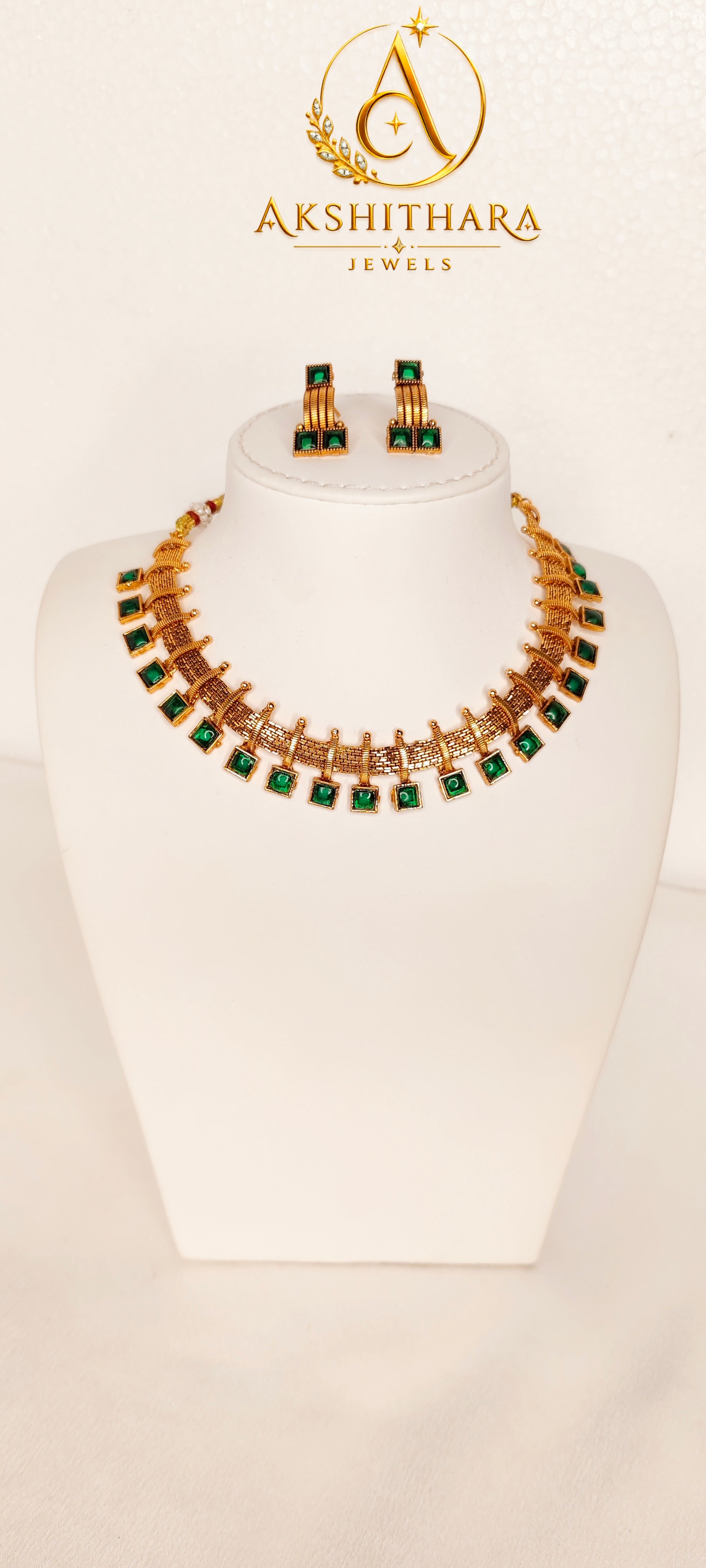 Chathuram Necklace