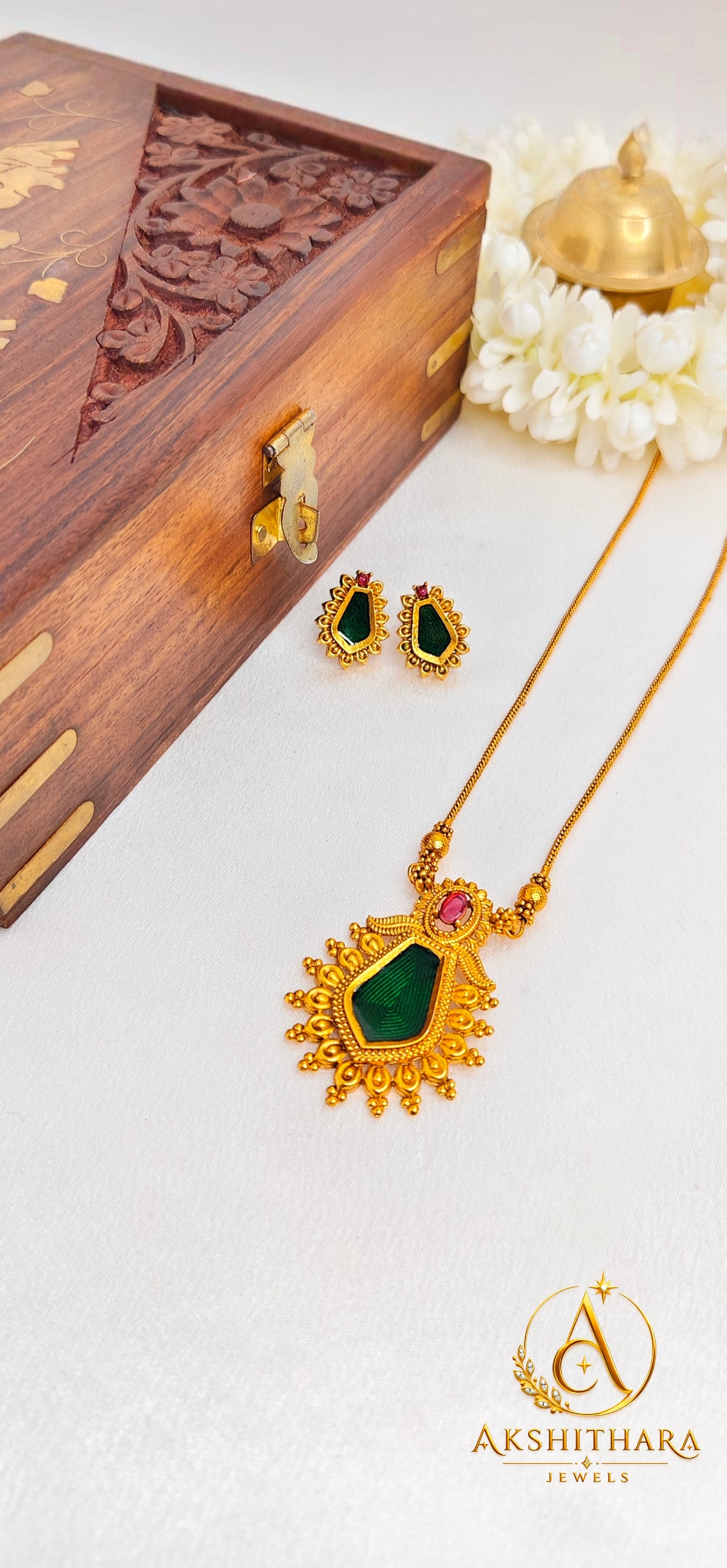 Green Nagapadam  Pendant Short Haram Set