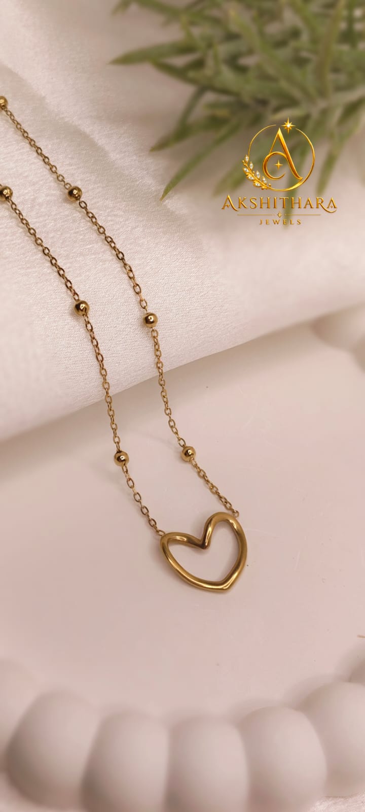 Sweetheart necklace