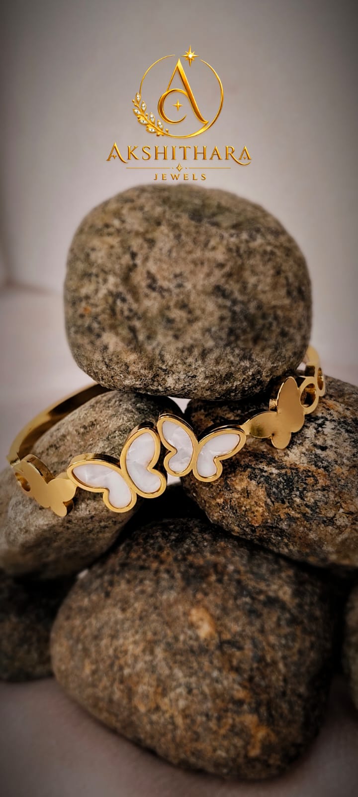 Ivory wings bangle